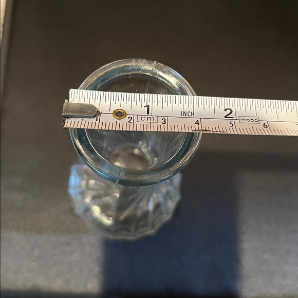 Vases - Picture 5 of 6